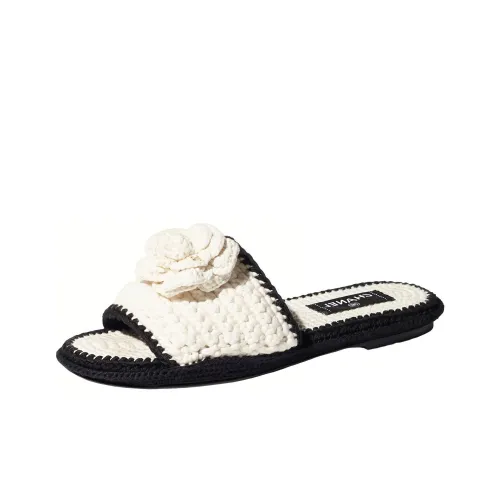 CHANEL Шлепанцы Женские Белые