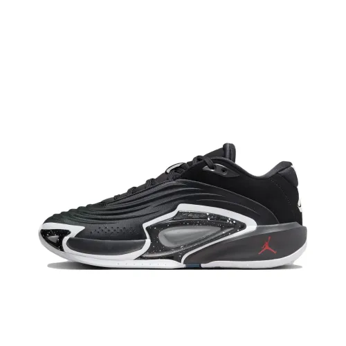 Джордан Luka 3 Нижняя юбка Устойчивая к истиранию Низкий топ Баскетбольные кроссовки Мужской Черный Белый Серый Международная версия