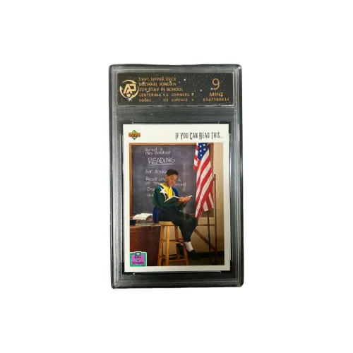 Верхняя Дека Michael Jordan Игрок Карточки Реверс Story Collection Сравнение Детских и Взрослых Газет