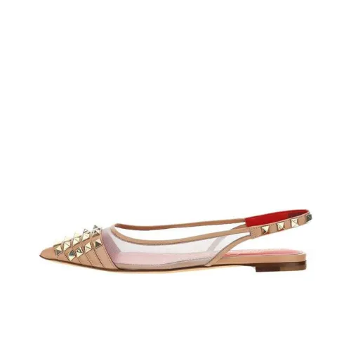 Valentino Rockstud Туфли на плоской подошве Женские Розово-бежевые