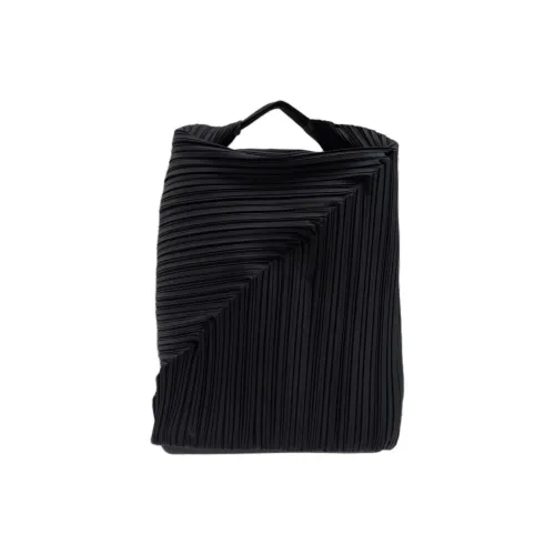 PLEATS PLEASE ISSEY MIYAKE Полиэстер Рюкзак Женские Черный