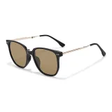 Черная оправа с чайными линзами