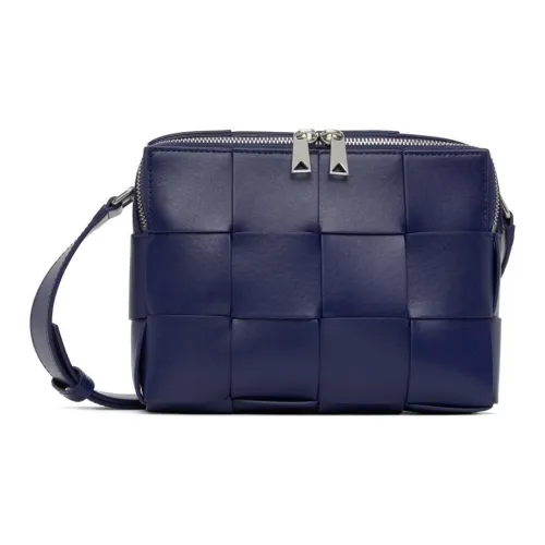 Bottega Veneta Сумка через плечо из кожи маленькая сумка на плечо мужская морской синий