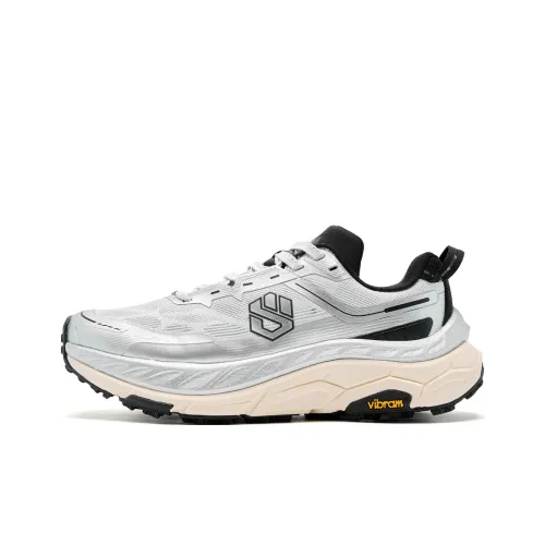 QIAODAN Mountain God 2,0 Беговые кроссовки Низкий топ Серый Серебряный Абрикосовый Мужской