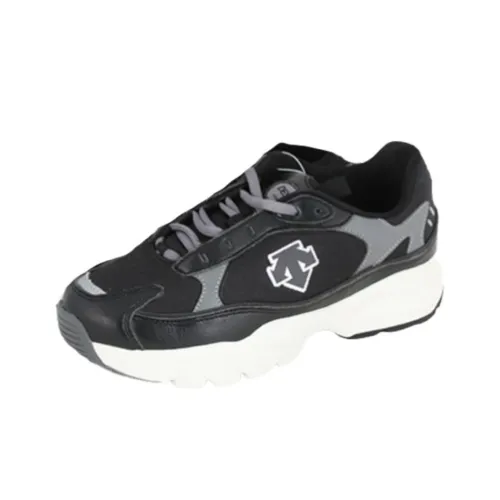 DESCENTE Monster ROY Shock Absorbers Slip-Resistant Abrasion-Resistant Low Top Casual Shoes Unisex Black Gray DESCENTE Monster ROY Shock Absorbers Противоскользящие устойчивые к истиранию низкий топ повседневная обувь унисекс черный серый