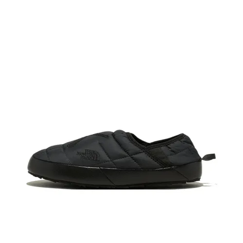 KAWS x The North Face Thermoball Traction Slip-Resistant Abrasion-Resistant Low Top Casual Men's Black KAWS x The North Face Thermoball Traction Противоскользящий Устойчивый к истиранию Низкий Топ Повседневный Мужской Черный