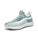 Белый светло-голубой