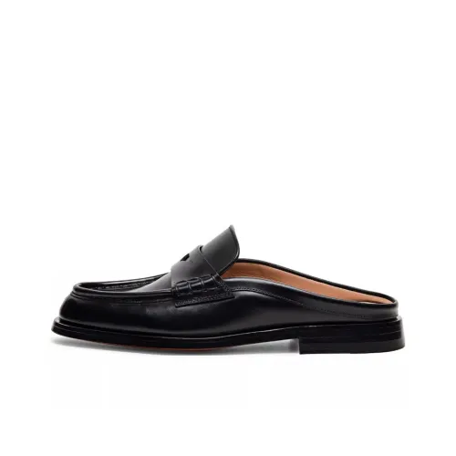 Santoni Домашние тапочки Женские