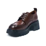 Коричневый