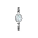 Серебряный корпус с белым циферблатом, серебряный стальной браслет.