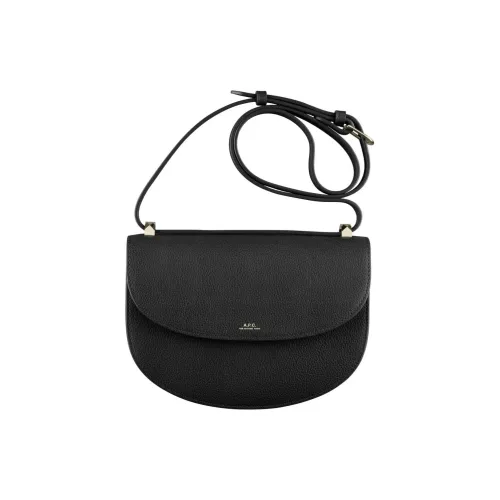 A.P.C Сумка через плечо из крупнозернистой текстуры коровьей кожи женская черная