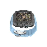 Углеродное волокно черное, черная полупрозрачная средняя рамка, небесно-голубой фторэластомерный ремень с серебряной застежкой-бабочкой