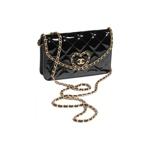 CHANEL Женские кошельки