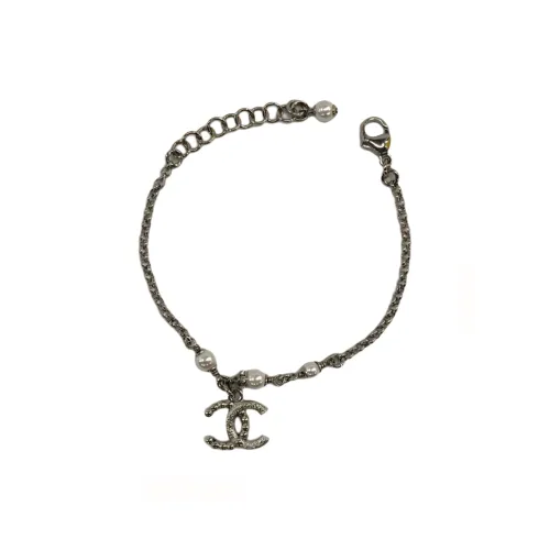 CHANEL Женские браслеты