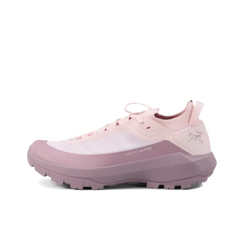 Arcteryx Vertex Alpine Беговые кроссовки Низкий верх Розовый/Фиолетовый Женские