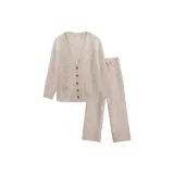 Глиняно-розовый