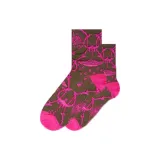 Ярко-розовый