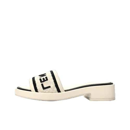 CHANEL Слипоны Женские