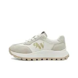 Бежево-абрикосовый