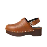 Коричневый