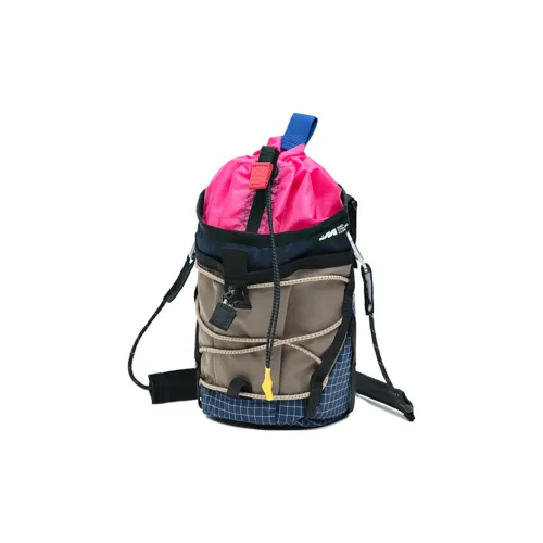 The MAD HATcher Сумка через плечо Водяная бутылка Сумка ведрообразной формы Полиамид Унисекс