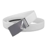 Белая кожа, черная пряжка