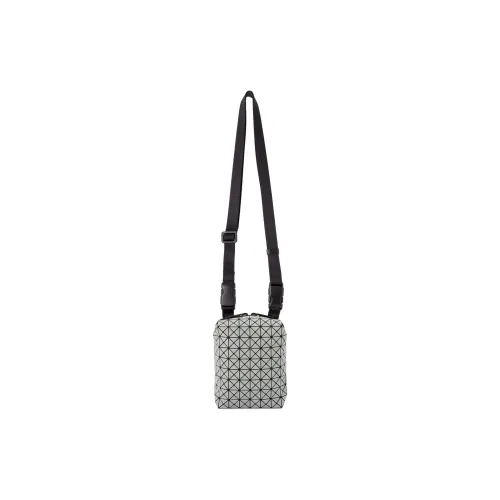 ISSEY MIYAKE Kuro Сумки через плечо Женские