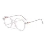 Светлый, прозрачный, шампанский