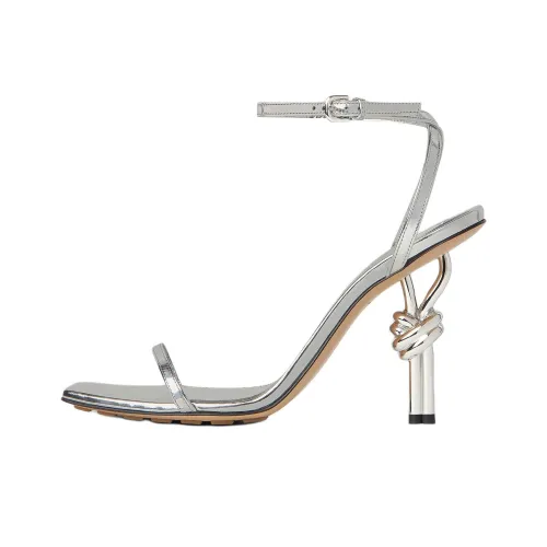 Bottega Veneta Узел one Ремень Сандалии 9cm Женские Серебряные