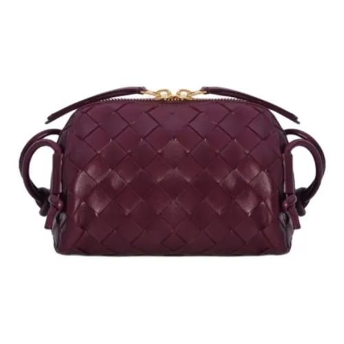 Bottega Veneta Sheepskin Crossbody One Shoulder Clutch Regular Women's Red Bottega Veneta Bottega Veneta Кожаный через плечо Один плечевой клатч Стандартный Женский Красный