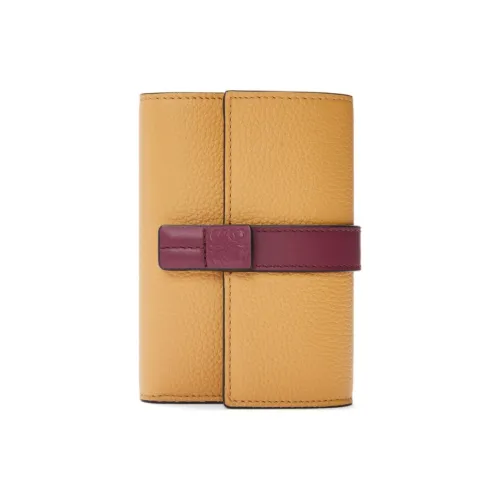 LOEWE Женские кошельки