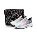 Серо-оранжевый