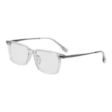 Через серую рамку черные ноги