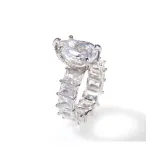 Серебристый