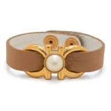 Коричневый