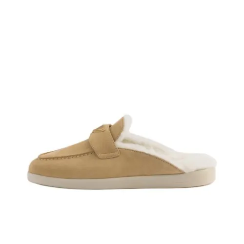 PRADA Домашние тапочки Женские Бежевые