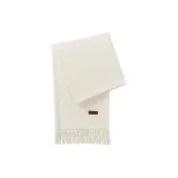 Молочно-белый