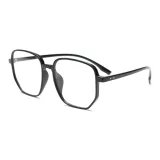 Яркий черный