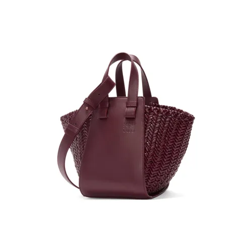 LOEWE Сумка через плечо из телячьей кожи сумка женская бордовый цвет