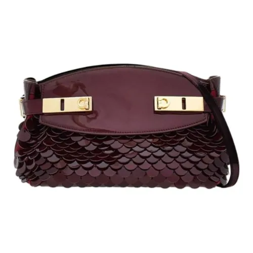 Ferragamo Gancini Лакированная кожа Телячья кожа Ткань с Блестками Одно плечо Через плечо Клатч Маленький Женский Бордовый Красный