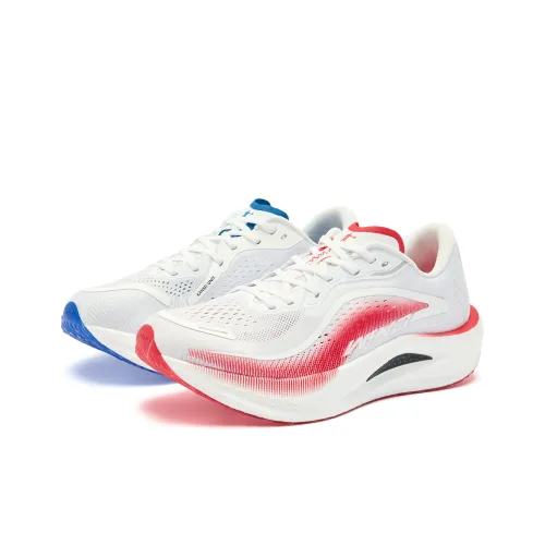 QIAODAN Strong Winds 2,0 Беговые кроссовки Низкий топ Томатный красный Молния синий Мужской