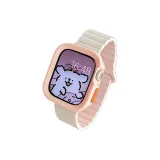 Белый с апельсиновой и желто-оранжевой оболочки