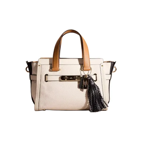 COACH Swagger Клатчи Женские