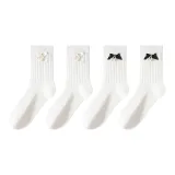 4 пачки (2 пачки с белой подкладочной тканью, белые аксессуары + 2 пачки с белой подкладочной тканью, черные аксессуары)