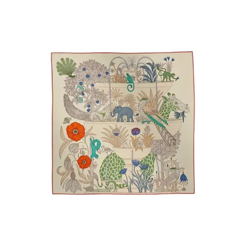 HERMES Шелковые шарфы для женщин