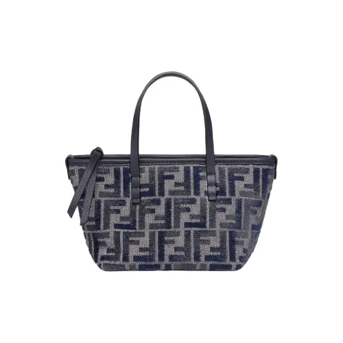 FENDI Сумки Женские