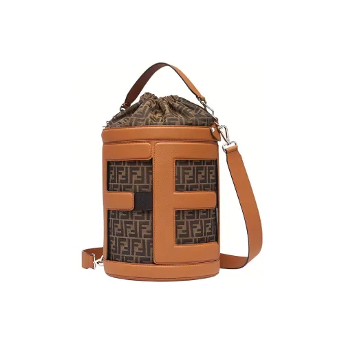 FENDI Сумки Женские