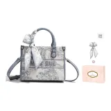 Blue (Включает шелковый шарф + коробка)