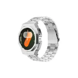 Серебристый