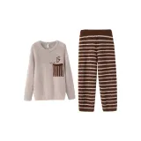 Абрикосовый серый